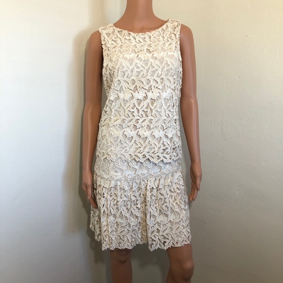 Alice + Olivia M 6 Jayce Guipure Lace Top Skirt - Picture 5 of 8